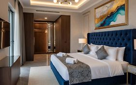 Grand Villa Suites Near Igi Airport